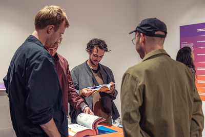 Ausstellung schee schiach