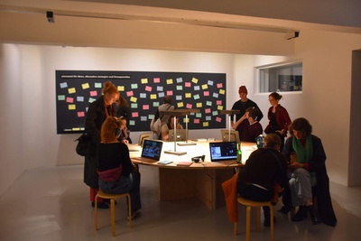 Ausstellungseröffnung "geld . macht . raum" am 7. November 2025