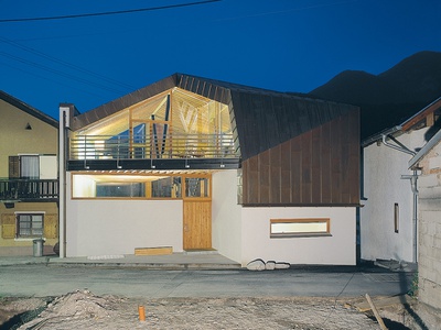Anerkennung des Landes Tirol für Neues Bauen 2002: Haus und Atelier F./H., Zirl, 1999-2001 (Architektur: Julia Fügenschuh, Christof Hrdlovics)