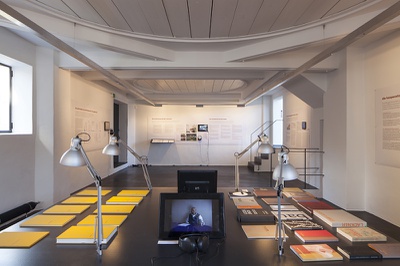 Ausstellung "20 jahre architektur und tirol" – Fotos von der anlässlich des 20-Jahr-Jubliläums im aut gezeigten Ausstellung "20 jahre architektur und tirol" (Bildnachweis: B&R)