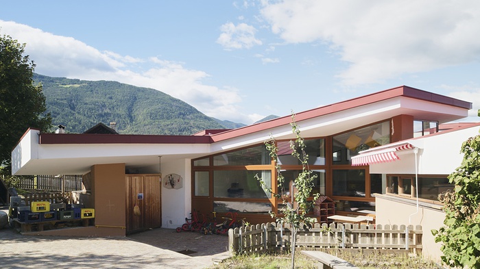 Othmar Barth, Kindergarten der Pfarrgemeinde Brixen / Milland, 1972