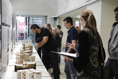 Eröffnung Intensive Oberflächen