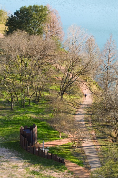 Toilettenanlage im Park / Trail Restroom, Miró Rivera Architects