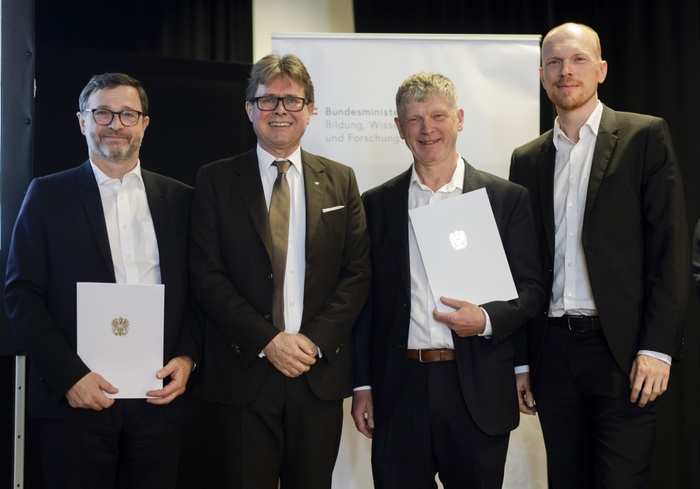 Anerkennung für die AHS Wien West und Mag. Robert Parma von SHIBUKAWA EDER ARCHITECTS ZT
GmbH (S.E.A), F + P ARCHITEKTEN ZT GMBH