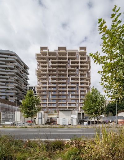 Bauherr:in: Gem. Wohn- u. Siedlungsgenossenschaft Ennstal reg. Gen.m.b.H. Liezen Architektur: Atelier Thomas Pucher ZT GmbH Freiraumplanung: Winkler Landschaftsarchitektur Tragwerksplanung: Thomas Lorenz ZT GmbH