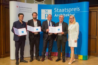 Arch. DI  Mario Paintner, feld 72, Dipl.Ing.FH.SIA Michael Salvi, DI (FH) Michael Ullrich, MSc, Post AG, GDir. DI Dr. Georg Pölzl, Post AG, Bundesministerin Dr. Margarete Schramböck