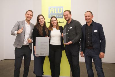Aluminium-Architektur-Preis 2025: Preisverleihung Die Gewinner des AAP 2025: Namen v. l. n. r.: Philipp Köfer, Tita Maria Strake (Stadt Wien - WIP), Agnes Hartl (Aluminium-Fenster-Institut), Manuel Kainz, Arch. Mag. Andreas Bremhorst, (Karl und Bremhorst Architekten ZT GmbH) (c) Aluminium-Fenster-Institut/APA-Fotoservice/Rastegar