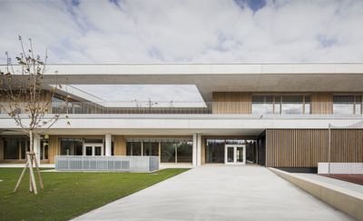 Bauherr:in:	Gemeinde Wals-Siezenheim  Architektur:	thalmeier architektur  Freiraumplanung: DnD Landschaftsplanung ZT KG  Tragwerksplanung: Quercraft GmbH