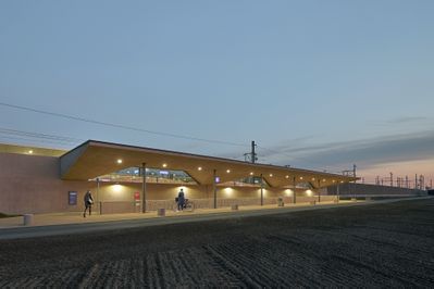 Bauherr:in: ÖBB Infrastruktur AG Architektur: ostertag ARCHITECTS Landschaftsplanung: Land in Sicht Tragwerksplanung: ste.p ZT-GmbH