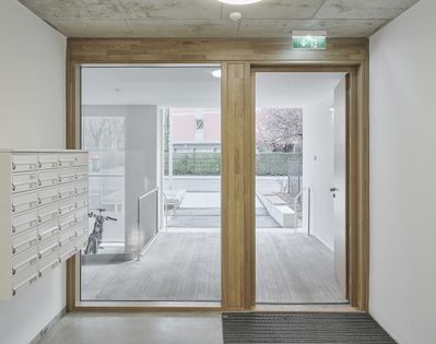 Bauherrschaft: STP Wohnungserrichtungs- u. Immobiliengesellschaft m.b.H. – Dennis Lin, Stefan Stolitzka Architektur: balloon architekten ZT-OG – Rampula Gratl Wohofsky, Projektleitung: Andreas Gratl