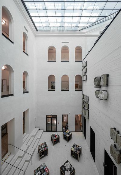 Bauherrschaft: Amt der Kärntner Landesregierung, Landesimmobilienmanagement Architektur: Winkler+Ruck Architekten, Klagenfurt/Ferdinand Certov Architekten, Graz