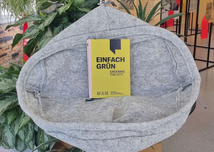 Publikation zur Ausstellung EINFACH GRÜN & Pflanzsack