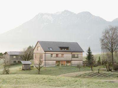 Bauherr:in: Julia Häusler / Katharina Schmidinger / Thomas Schmidinger / Julius Häusler Architektur: häusler Architekten Tragwerksplanung: Hämmer+Huster Arge Holzbau Hirschbühl