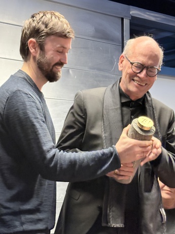 Als Wertschätzung und Anerkennung wurde Reinhold Wetschko die vom Vorstand (federführend Stefan Cancola) entwickelte ZV-Plakette überreicht. 
Sie soll als bleibendes Zeichen für Verdienste um die ZV Kärnten gut ersichtlich, im Büro oder zu Hause, montiert werden.